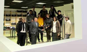 Irun Factoryren egoitzan izan dira udaleko eta BItamineko ordezkariak