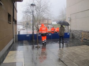 Euritea medio, konportak jarri dituzte Behobian