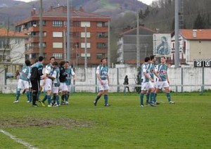 Oiartzuarrak, garaipena ospatzen