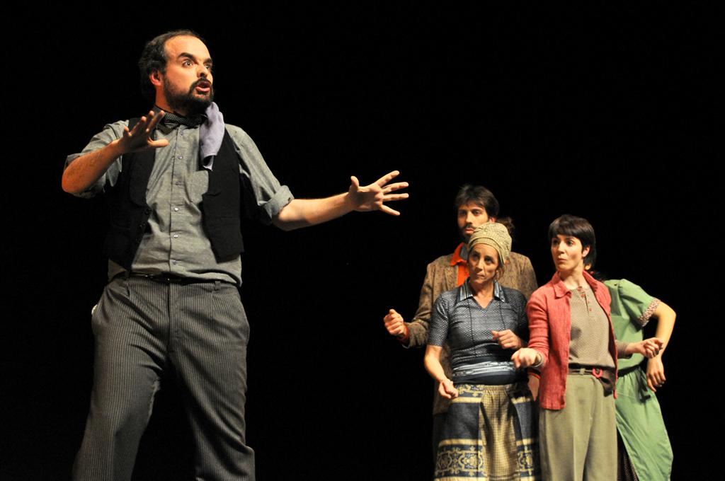 'Zertarako hegoak' obraren Hondarribiko antzezpeneko une bat