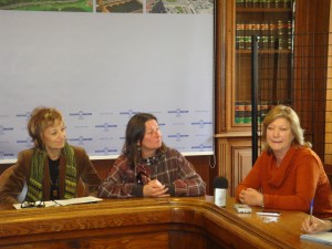 Irungo Udaleko eta Tadamuneko kideak, gaurko agerraldian