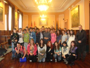 Ikasleak, udaleko ordezkariekin