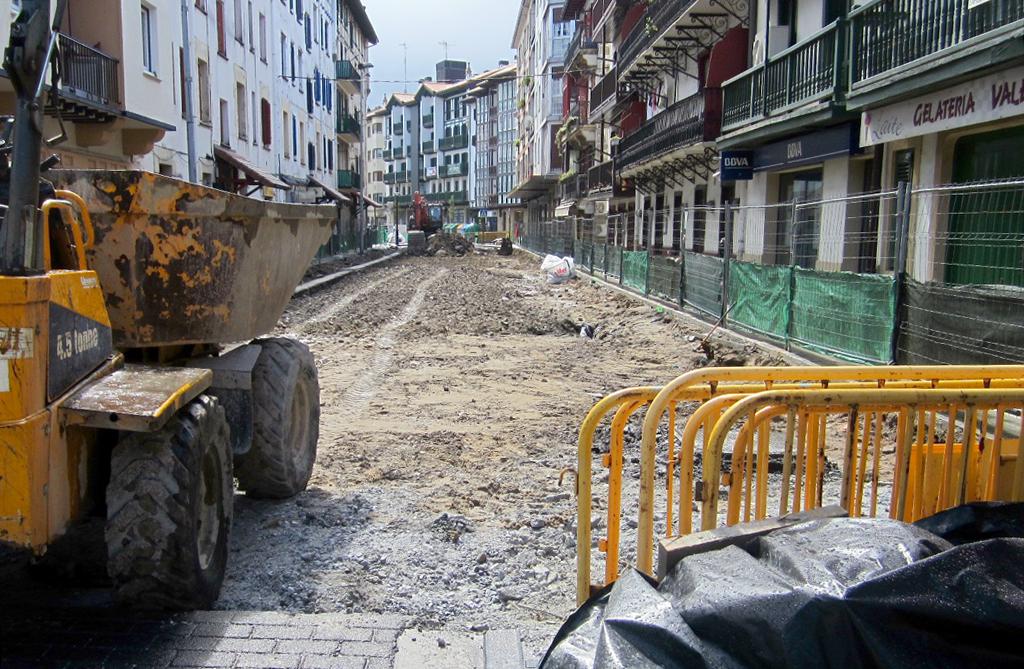 Zuloaga kalea apirila