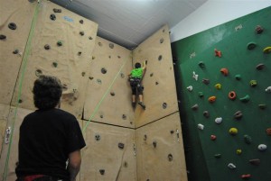 Trintxerpeko kirolgunean egingo dituzte eskalada eskolak.