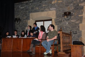 Ikasleak euren azalpenak ematen