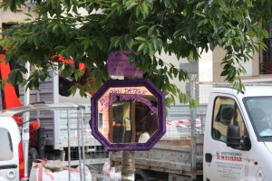 Doneztebe plazan ikus daitekeen beste ispilua