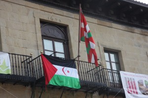 Saharako bandera udaletxean