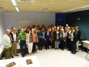 Egitasmoko partaide batzuk, agerraldian