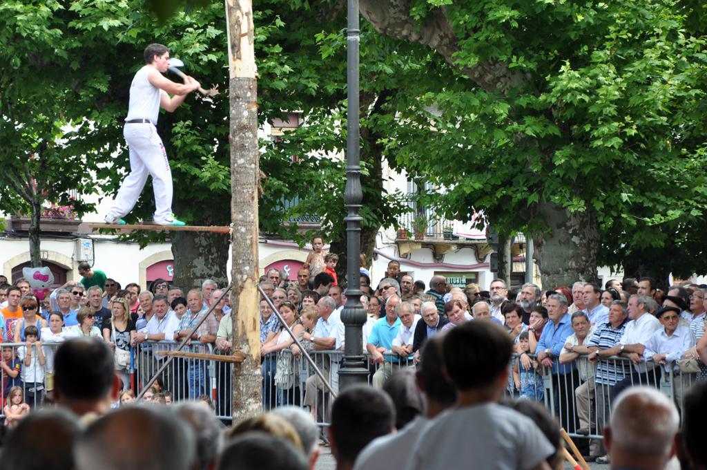 Aurten ere txikia geratu da Urdanibia plaza Baserritar Egunean