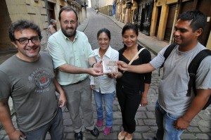 'Pueblo viejo' diskoa aurkeztera datoz