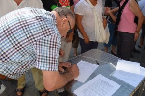 Errenteria-Oreretan ere sinadurak bildu zituen Duintasun elkarteak.