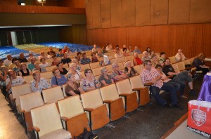 Zineman egin zuten batzarra