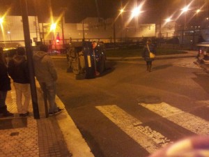 Gisa horretara gelditu zen autoa