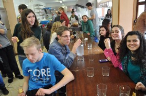 Lizeoko eta Roermondeko ikasleak, Itsas Mendin bazkaltzen