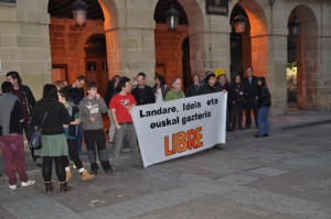 Elkarretaratzea Herriko Plazan