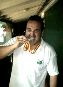 Aritz Larrarte Ramintxoko jokalaria garaipenaren ondoren