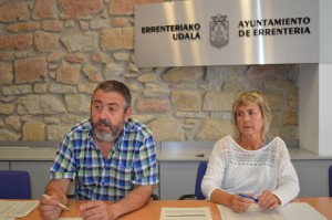 Jose Manuel Ferradas eta Alazne Korta, kontratazioei buruzko argibideak ematen