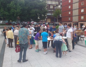 Haur jolasak eta pintxo potea izan ziren Udako Jaian.