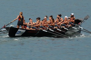 Hibaikako trainerua, larunbatean, Pasaiako badian