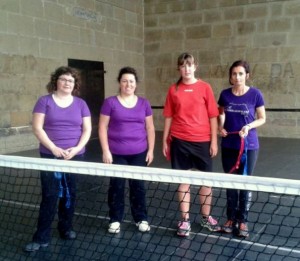 Aranburu ahizpak eta Ainhitze-Mujika pasaka jokalariak