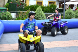 Gaztefesta Santiagoko pilotalekuan