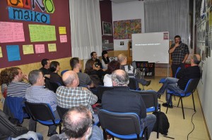 Lau Haizetararen egoitzan izan zen hitzaldia