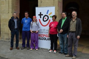 Tourette sindromea dutenen aldeko jaialdiaren aurkezpena