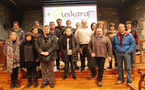 Elkarteek, Ttur-tturrek eta udalak hitzarmena sinatu dute