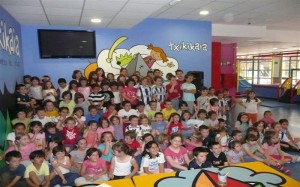 Ludotekako haurrak, Txikikaiara egindako irteeran.