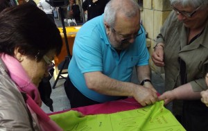 Donibaneko Joste Egunean, oihalak ehunduz