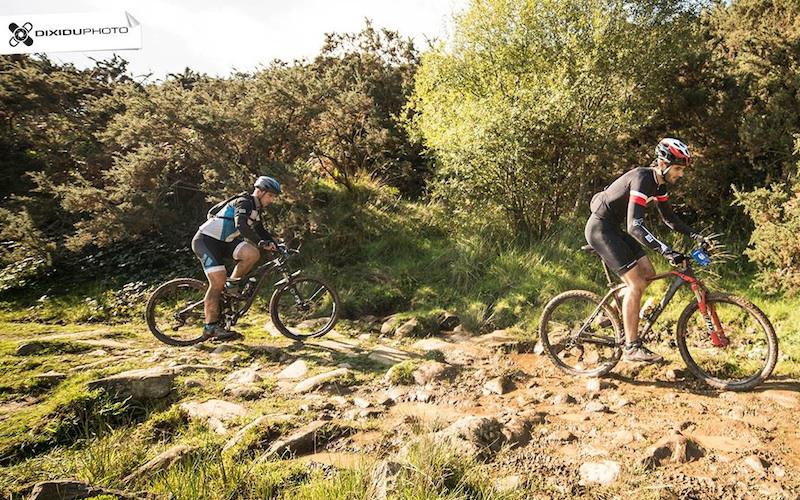 Aiako Harria parke naturalaren barne sartzen da ibilbidea, paisaia aldetik ikusgarria