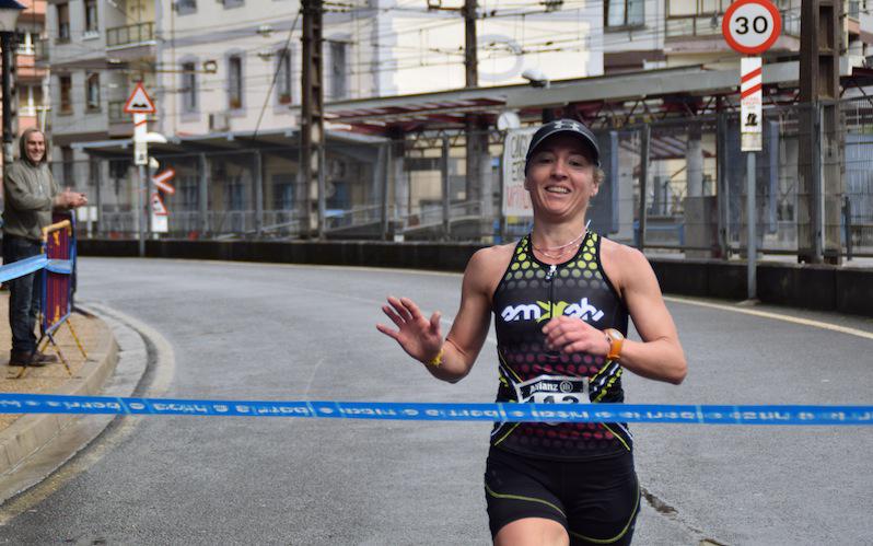 Claudia Behobide helmugara iritsita.