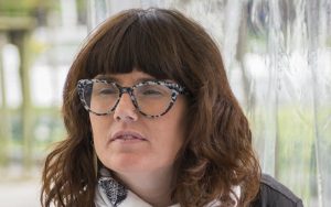 lur korta ipuinak apirila