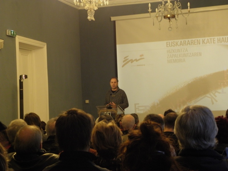 'Euskararen kate hautsiak' liburuaren aurkezpena