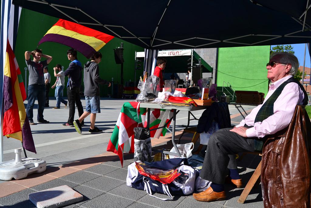 Errepublika festa egin dute Santiagon