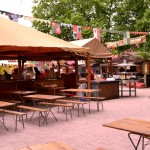 Postu ugari jarri dituzte Behobiako Erdi Aroko azokan