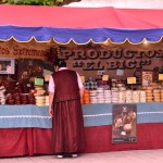 Postu ugari jarri dituzte Behobiako Erdi Aroko azokan