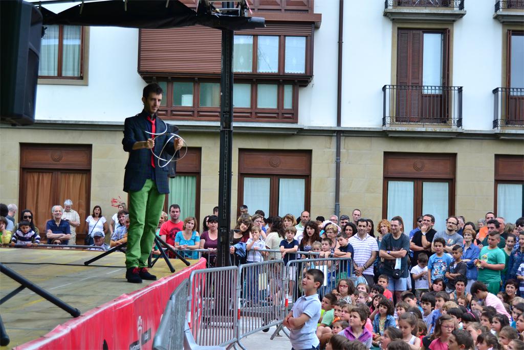 Kidam magoa Santiagoko frontoian