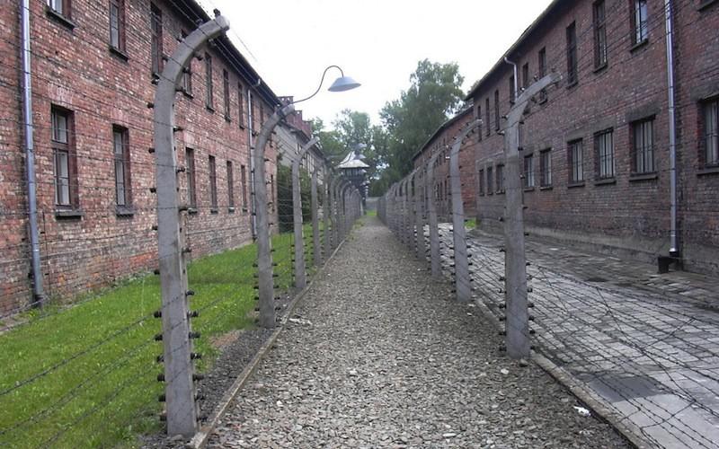 Auschwitzeko kontzentrazio esparrua