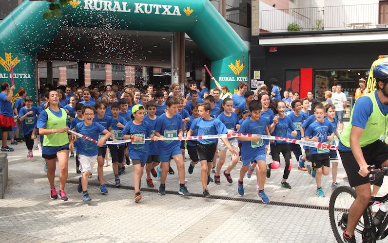 I. Familia Lasterketan 500 lagunek hartu zuten parte. Argazkia: Carrera