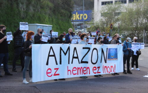 Amazonen aurkako protesta Lanbarren industriagunean.