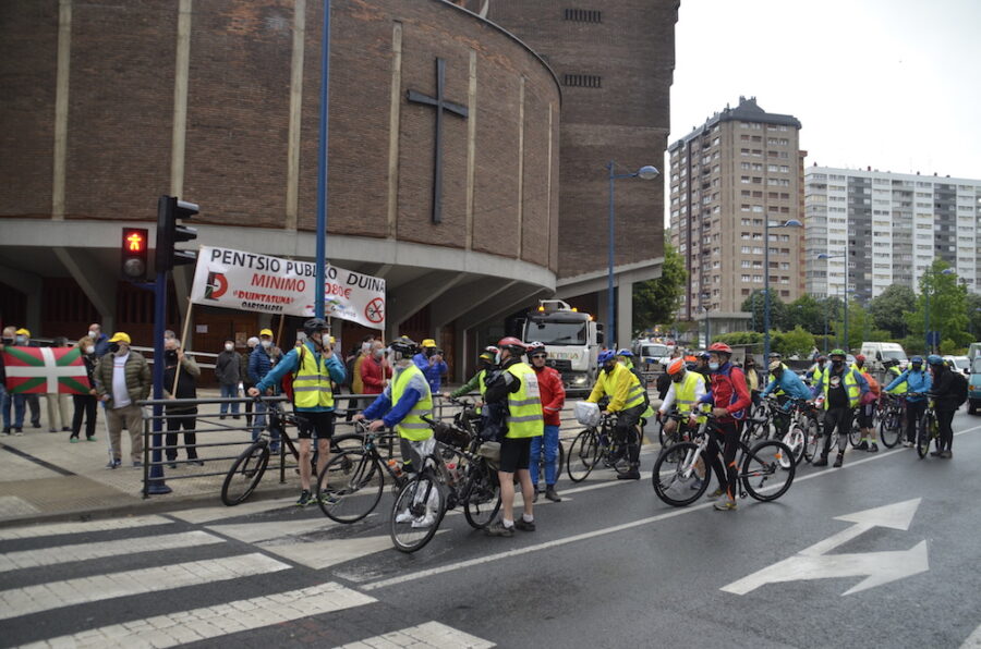 Pentsiodunen mugimenduko bizikleta martxa.