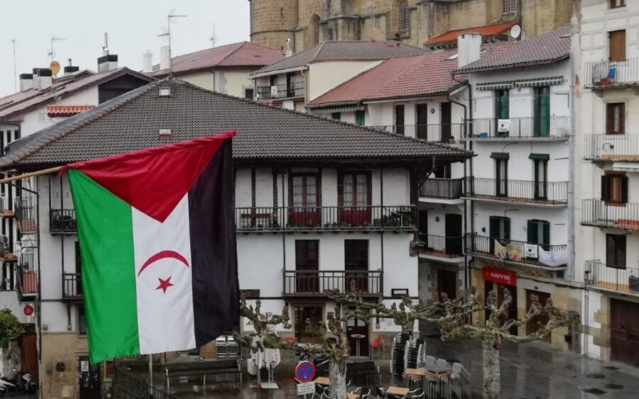 sahararen aldeko merkatu txikia