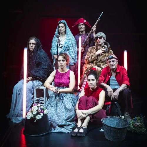 NOR NAIZEN BANEKI (Artedrama + Axut!) antzezlanerako SARRERA BIKOITZA