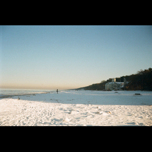.  Letoniako hondartzak neguan txuriak dira